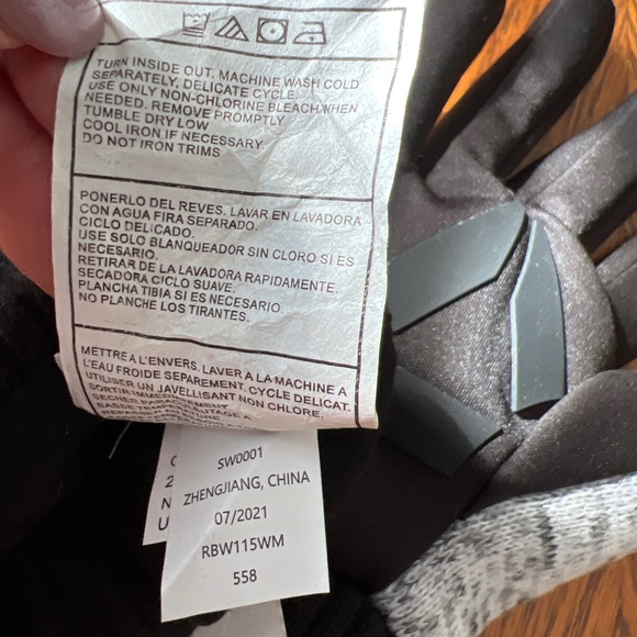 Reebok Winter Gloves - NWT - Picture 5 of 8